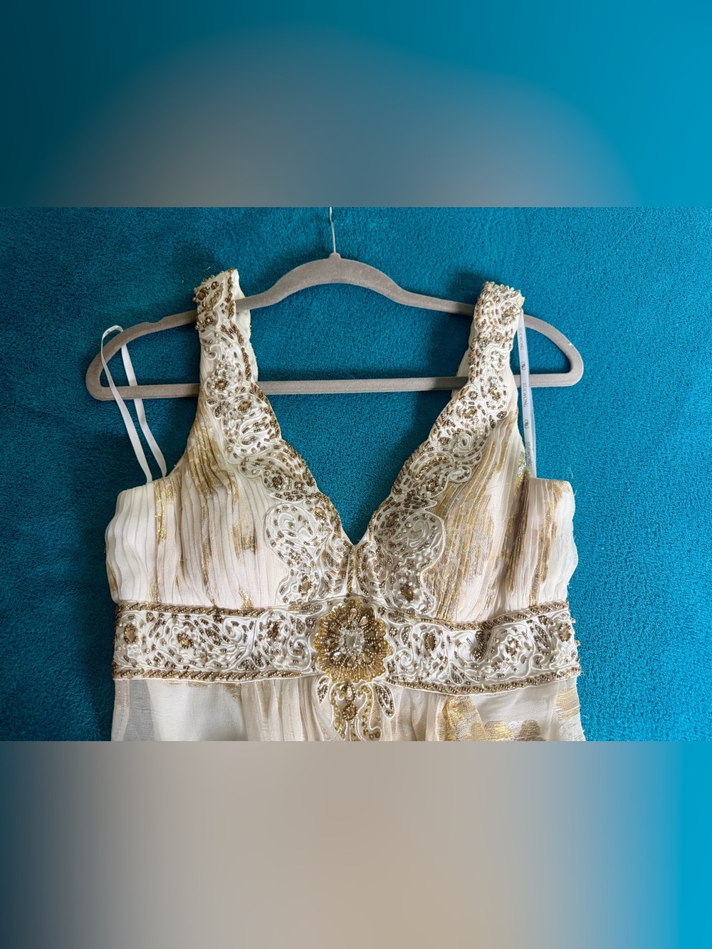 Vintage Sue Wong White and Gold Beaded and Embellished Gown - Picture 4 of 6